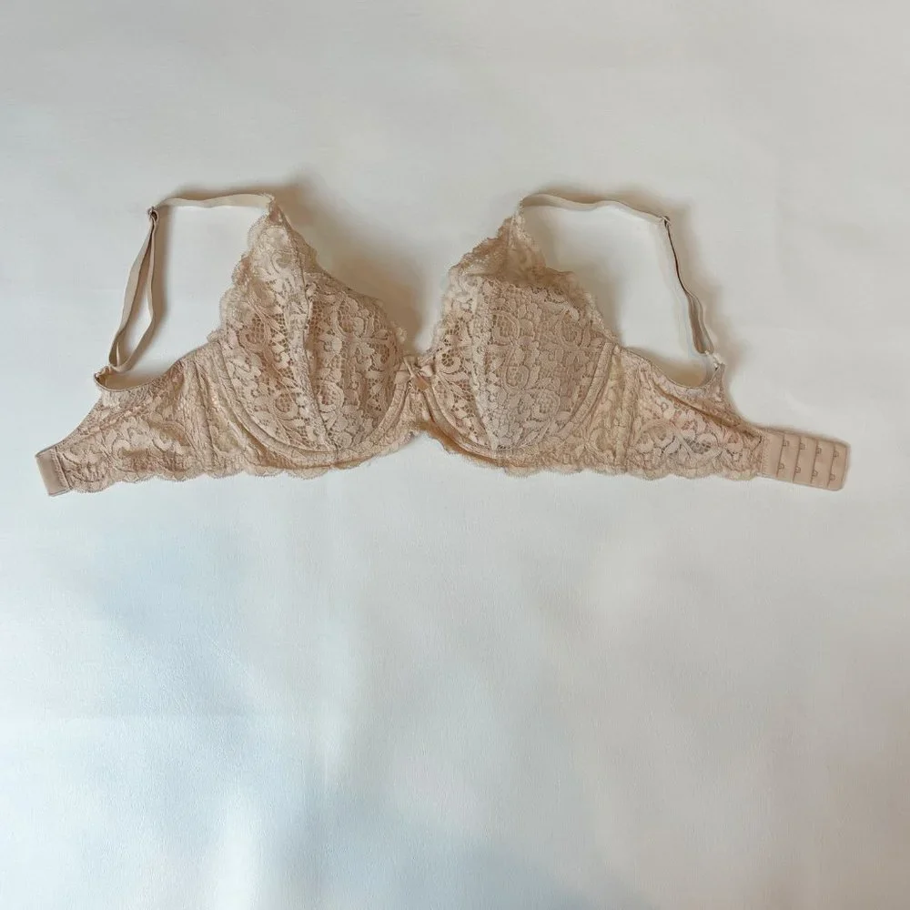 NWOT Victoria's Secret Bra 32DD Body By Victoria Lined Demi Beige Lace B654